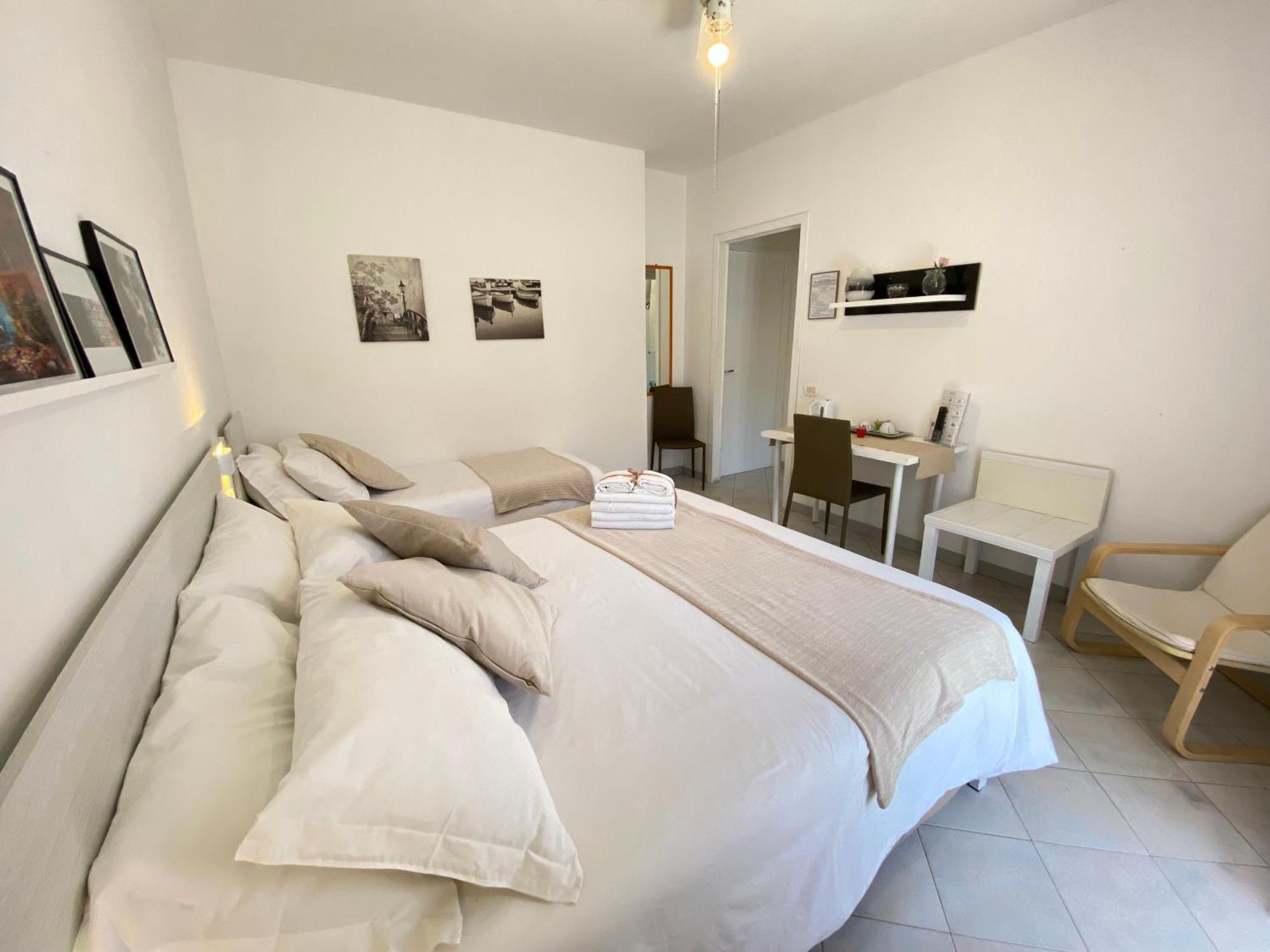 ホテル マ＆ミ B＆B チェファル 部屋 写真